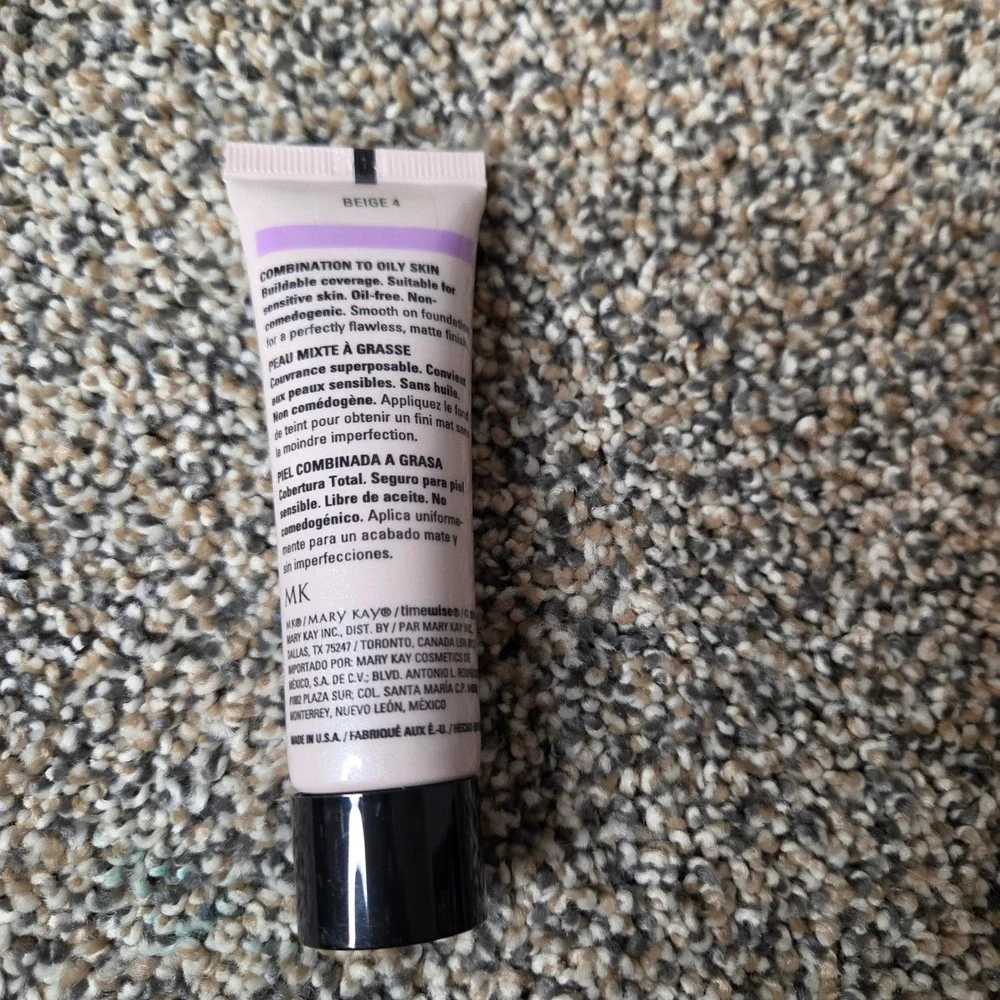 Mary Kay TimeWise Matte-Wear Liquid Foundation Beige 4 Oil-Free 1 fl oz 29 mL